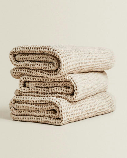 WAFFLE-KNIT COTTON TOWEL