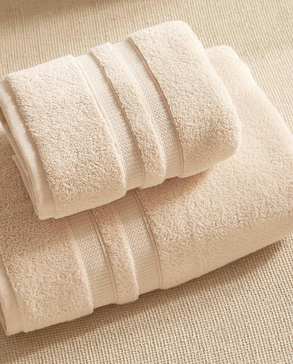 EXTRA SOFT TOWEL WITH DOUBLE BORDER