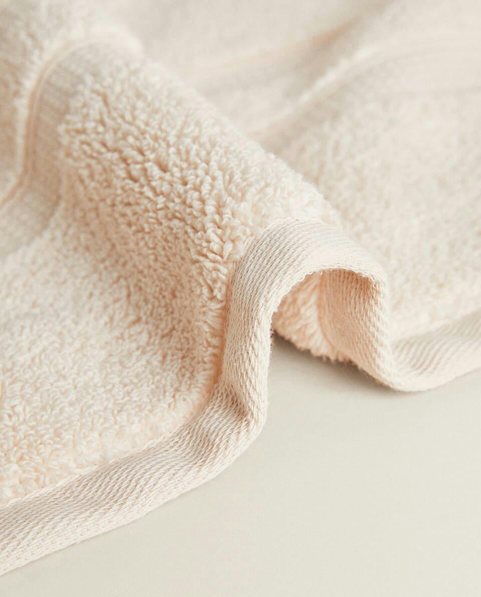 EXTRA SOFT TOWEL WITH DOUBLE BORDER