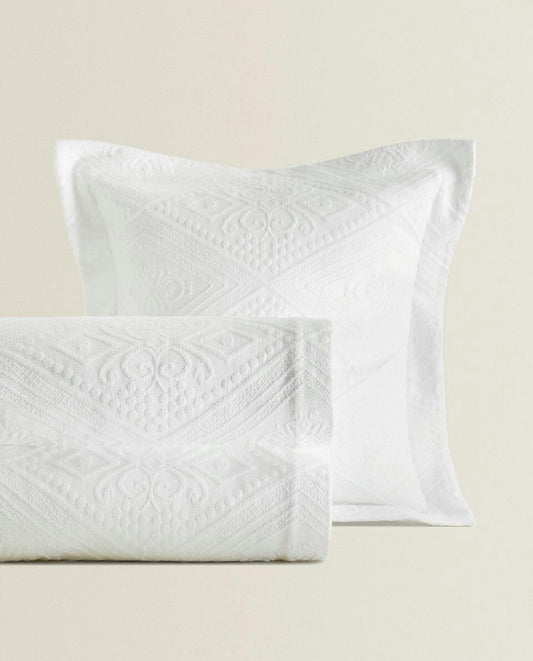 COTTON BEDSPREAD WITH GEOMETRIC DESIGN